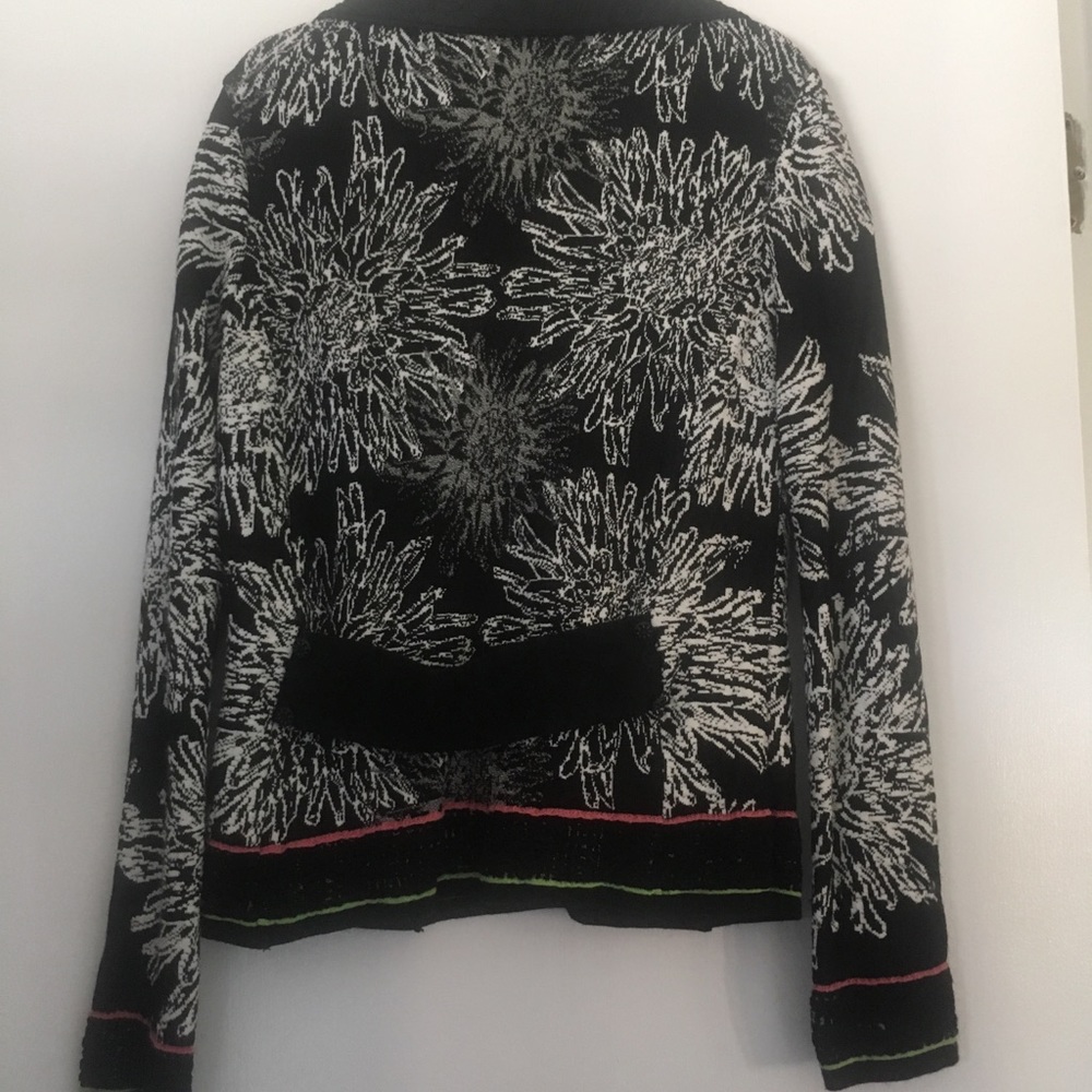 Sweater - Picture 2 of 3